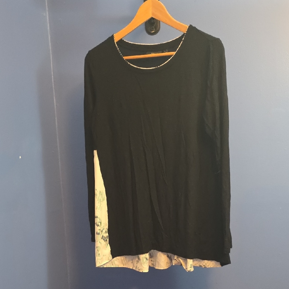 Apt. 9 Black and White Long Sleeve Top